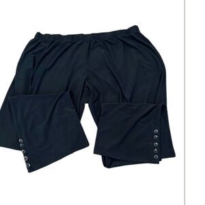 Haute today sz XXXL super cute black leggings with details at ankles EUC